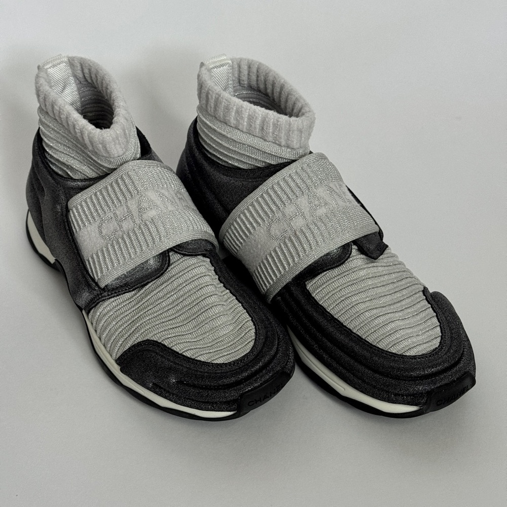 CHANEL Sneakers SZ 5 - Picture 3 of 8
